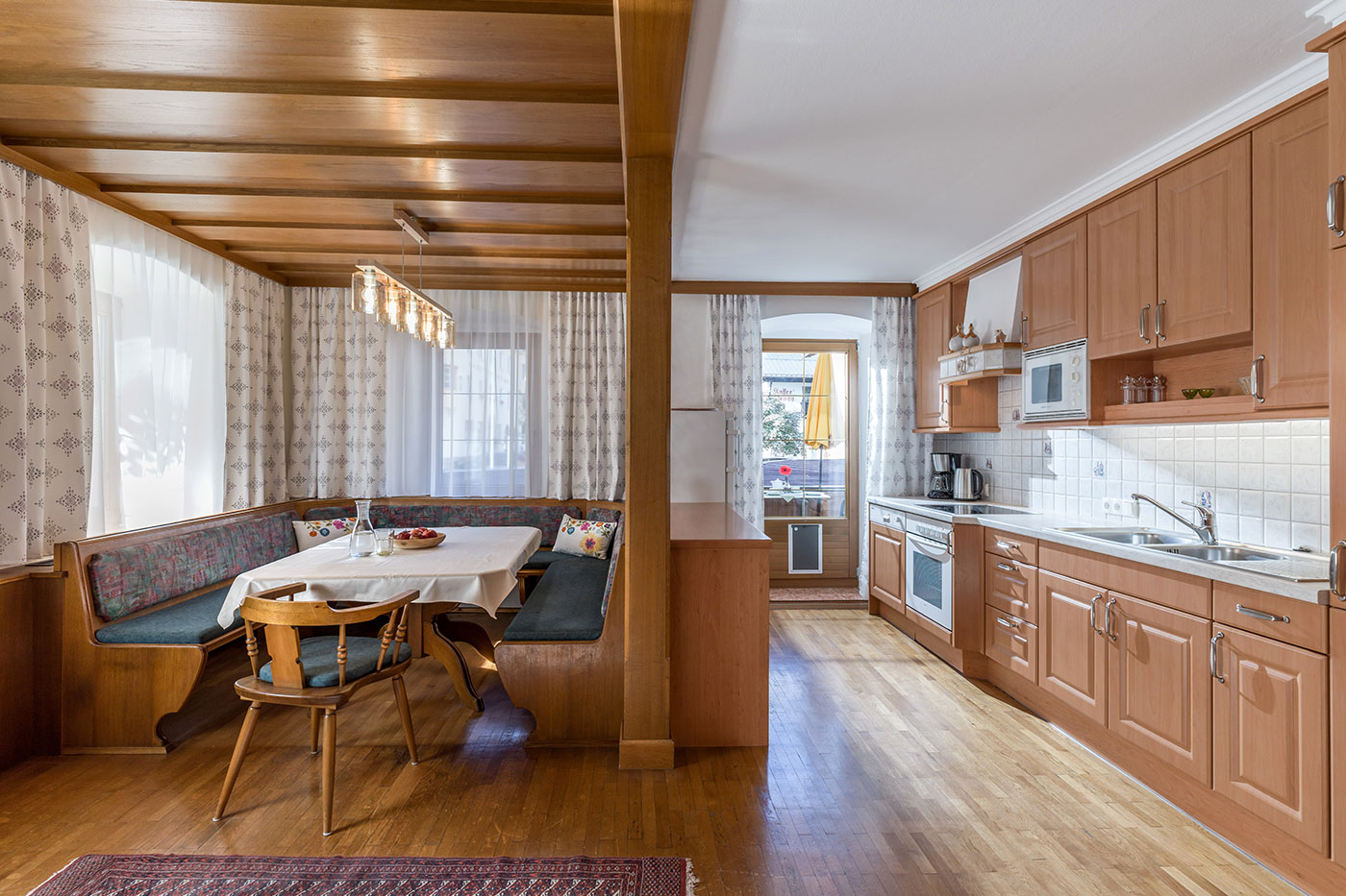ferienwohnung gaestehaus knunbauer balkon wohnkueche